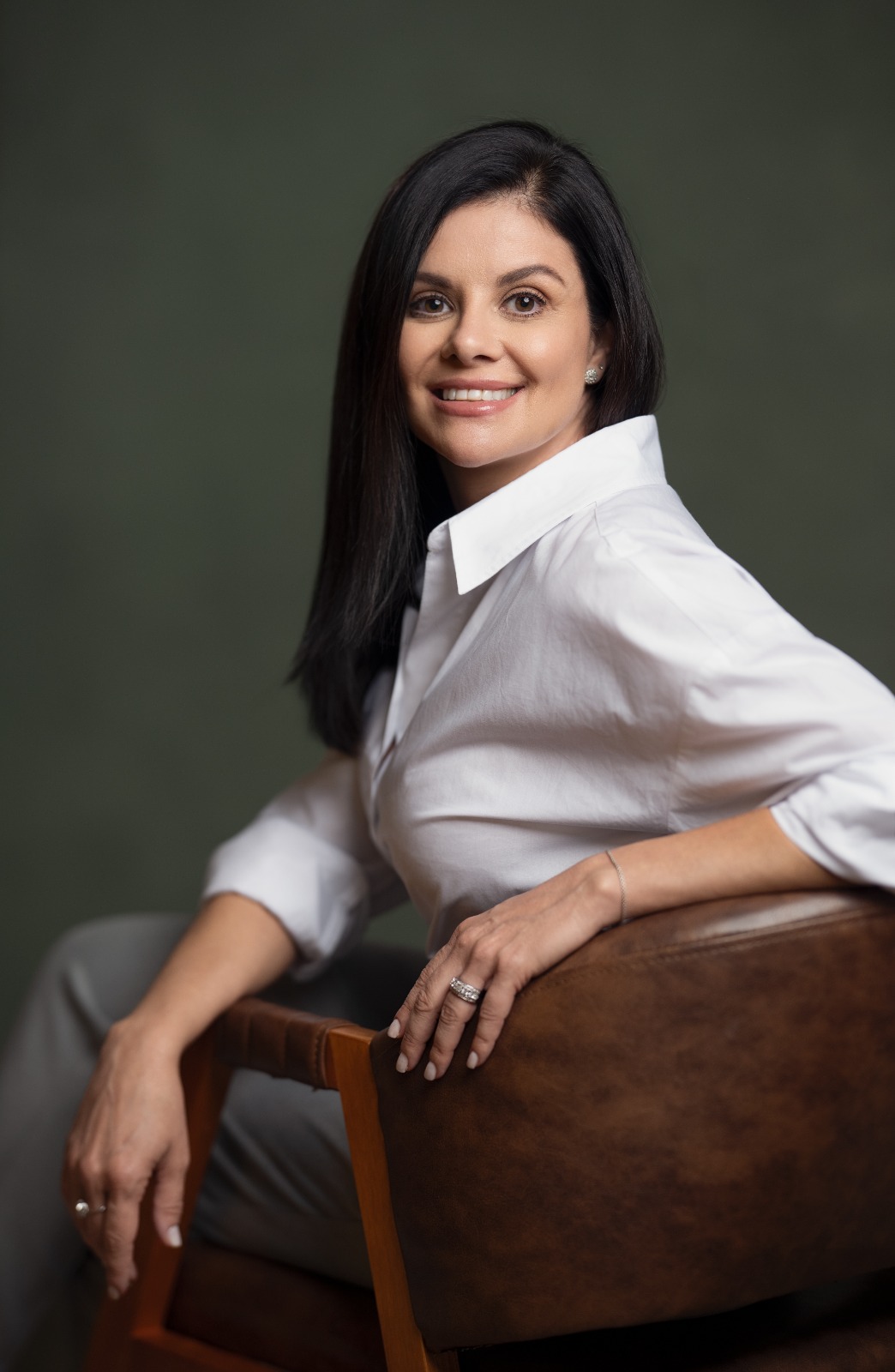 Raquel Strazzieri em retrato profissional